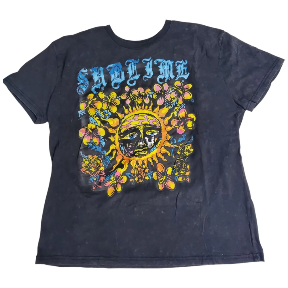 Sublime (L) Graphic T-Shirt with Sun and Flowers - Picture 2 of 5